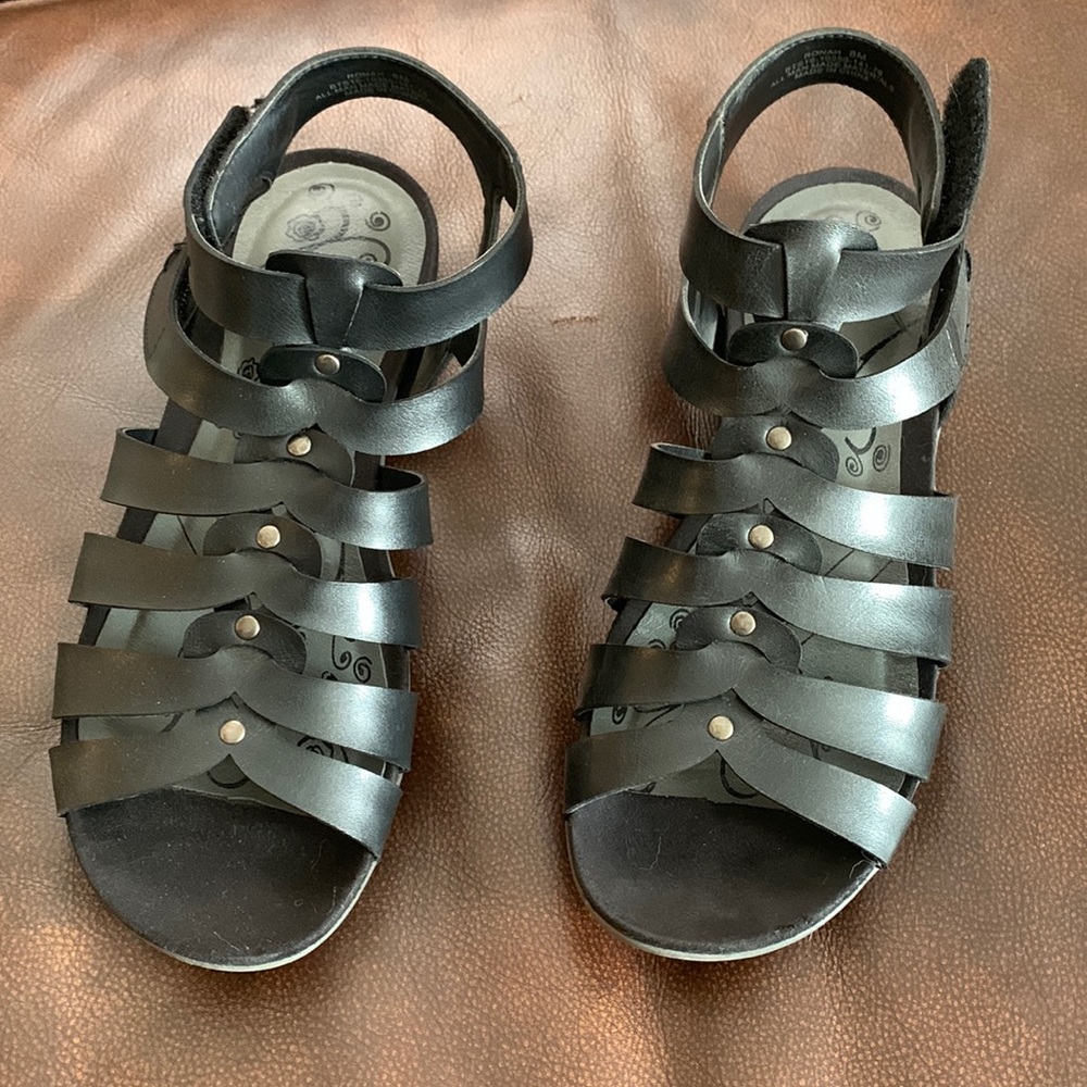 Baretraps Ronah sandal